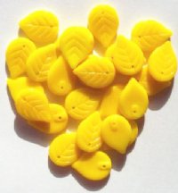 25 18x13mm Opaque Yellow Glass Leaf Beads